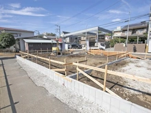 【神奈川県/川崎市宮前区南野川】宮前区南野川2丁目　新築戸建て4号棟（全5棟） 現地（建築前）：全5棟：4号棟（写真中央）