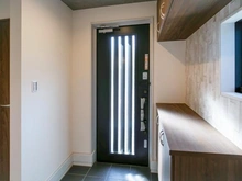 【神奈川県/川崎市麻生区虹ケ丘】麻生区虹ヶ丘1丁目　新築戸建　1号棟（全2棟） 玄関