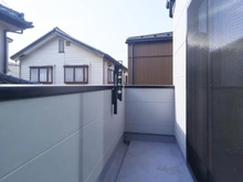 【神奈川県/川崎市高津区北野川】高津区北野川　新築戸建て2号棟（全2棟） バルコニー