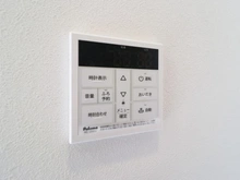 【神奈川県/川崎市高津区北野川】高津区北野川　新築戸建て2号棟（全2棟） 給湯器操作パネル