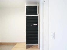 【神奈川県/横浜市都筑区東山田】都筑区東山田1丁目　新築戸建て1号棟（全3棟） 玄関：下足入