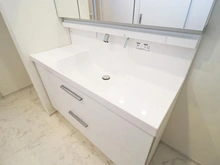 【神奈川県/横浜市都筑区東山田】都筑区東山田1丁目　新築戸建て2号棟（全3棟） 洗面室：化粧洗面台