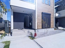 【神奈川県/横浜市都筑区東山田】都筑区東山田1丁目　新築戸建て2号棟（全3棟） 玄関