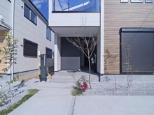 【神奈川県/横浜市都筑区東山田】都筑区東山田1丁目　新築戸建て2号棟（全3棟） アプローチ