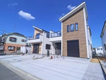 【神奈川県/横浜市都筑区東山田】都筑区東山田1丁目　新築戸建て2号棟（全3棟） 外観：2号棟：写真中央（全3棟）