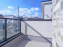 【神奈川県/横浜市都筑区東山田】都筑区東山田1丁目　新築戸建て3号棟（全3棟） バルコニー