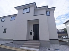 【神奈川県/横浜市青葉区荏子田】青葉区荏子田1丁目　新築戸建て3号棟（全4棟） 外観：全4棟（写真中央）