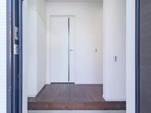 【神奈川県/横浜市青葉区荏子田】青葉区荏子田1丁目　新築戸建て3号棟（全4棟） 玄関：玄関ホール