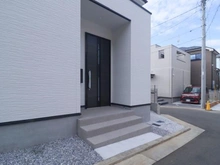 【神奈川県/横浜市青葉区荏子田】青葉区荏子田1丁目　新築戸建て3号棟（全4棟） 玄関