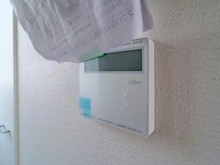 【神奈川県/横浜市青葉区荏子田】青葉区荏子田1丁目　新築戸建て4号棟（全4棟） 給湯器リモコン