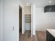 【神奈川県/横浜市青葉区美しが丘】青葉区美しが丘4丁目 新築戸建て2号棟（全2棟） 収納：キッチン横収納