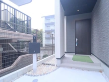 【神奈川県/川崎市宮前区けやき平】宮前区けやき平　新築戸建てA号棟（全4棟） 玄関