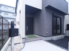 【神奈川県/川崎市宮前区けやき平】宮前区けやき平　新築戸建てA号棟（全4棟） アプローチ