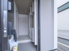 【神奈川県/川崎市宮前区けやき平】宮前区けやき平　新築戸建てB号棟（全4棟） 玄関