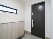 【神奈川県/川崎市宮前区けやき平】宮前区けやき平　新築戸建てC号棟（全4棟） 玄関