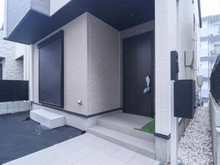 【神奈川県/川崎市宮前区けやき平】宮前区けやき平　新築戸建てC号棟（全4棟） アプローチ