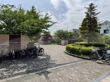 【神奈川県/横浜市都筑区牛久保西】都筑区牛久保西三丁目　中古戸建 中川西中学校（現地より約1,400m）