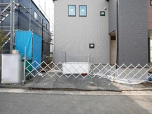 【神奈川県/横浜市都筑区加賀原】都筑区加賀原一丁目　新築戸建て 建築中の外観