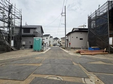 【神奈川県/横浜市青葉区美しが丘西】青葉区美しが丘西2丁目　8号棟新築戸建て（全10棟） 前面道路