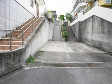 【神奈川県/横浜市青葉区新石川】青葉区新石川3丁目　中古戸建て 駐車場