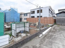【神奈川県/相模原市中央区淵野辺本町】中央区淵野辺本町3丁目新築戸建て1号棟（全5棟） 現地（建築前）：1号棟：写真中央奥（全5棟）