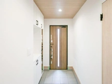【神奈川県/相模原市中央区淵野辺本町】 中央区淵野辺本町3丁目新築戸建て3号棟（全5棟） 玄関