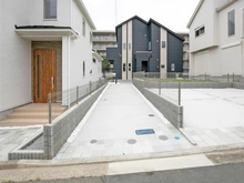 【神奈川県/横浜市都筑区加賀原】都筑区加賀原1丁目　新築戸建5号棟（全7棟） 駐車場