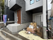 【神奈川県/横浜市緑区鴨居町】緑区鴨居町　新築戸建4号棟（全5棟） アプローチ