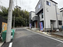 【神奈川県/横浜市緑区鴨居町】緑区鴨居町　新築戸建5号棟（全5棟） 前面道路