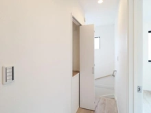 【神奈川県/横浜市緑区鴨居町】緑区鴨居町　新築戸建5号棟（全5棟） 廊下：2階廊下部分