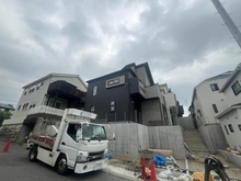 【東京都/町田市成瀬台】町田市成瀬台1丁目　新築戸建て11号棟（全18棟） 建築中の外観：全18区画　中央　11号棟