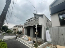 【東京都/町田市成瀬台】町田市成瀬台1丁目　新築戸建て12号棟（全18棟） 建築中の外観：全18区画　左側　12号棟