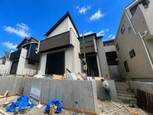 【東京都/町田市成瀬台】町田市成瀬台1丁目　新築戸建て14号棟（全18棟） 建築中の外観：全18区画　中央　14号棟