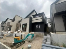【東京都/町田市成瀬台】町田市成瀬台1丁目　新築戸建て16号棟（全18棟） 建築中の外観：全18区画　中央　16号棟