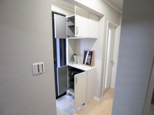 【神奈川県/横浜市港北区新吉田町】港北区新吉田町　中古戸建 玄関：シューズボックス