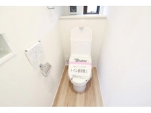 【神奈川県/川崎市高津区上作延】高津区上作延　新築戸建　9号棟 トイレ