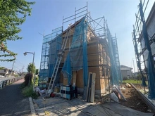 【東京都/八王子市めじろ台】八王子市めじろ台3丁目（1号棟）　新築戸建 建築中の外観：全３棟現場