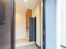 【東京都/小金井市中町】小金井市中町2丁目 新築戸建 全2棟 2号棟 玄関