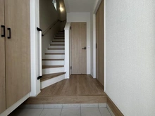 【東京都/小平市上水南町】小平市上水南町2丁目 新築戸建 全2棟 1号棟 玄関