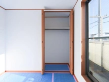 【東京都/小平市天神町】小平市天神町1丁目 洋室：約6.7帖　収納