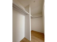 【東京都/三鷹市大沢】三鷹市大沢4丁目　新築戸建 洋室：6.0帖　収納