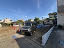 【東京都/小金井市中町】小金井市中町1丁目 新築戸建 全3棟 2号棟 現地（建築前）：全3棟　中央