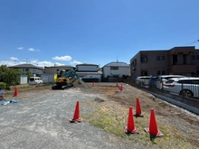 【東京都/日野市日野台】日野市日野台2丁目 新築戸建 全3棟 1号棟 現地（建築前）：全3棟　右奥側