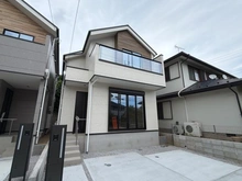 【東京都/小金井市貫井南町】小金井市貫井南町新築戸建　全2棟　2号棟 外観：全2棟（写真中央）