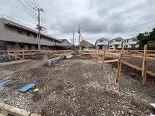 【東京都/三鷹市野崎】三鷹市野崎1丁目 新築戸建  全3棟 2号棟 現地（建築前）：全3棟 右奥