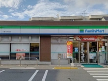 【東京都/三鷹市野崎】三鷹市野崎1丁目 新築戸建  全3棟 2号棟 ファミリーマート三鷹人見街道店（現地より約300m）