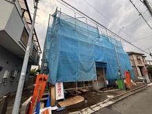 【東京都/西東京市ひばりが丘北】西東京市ひばりが丘北4丁目　新築戸建2号棟 建築中の外観：全2棟 左側