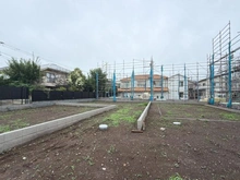 【東京都/清瀬市元町】清瀬市元町二丁目　新築戸建て1号棟 建築中の外観：全5棟/左奥