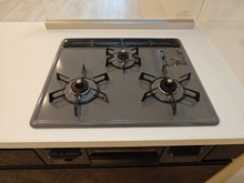 【東京都/清瀬市元町】清瀬市元町二丁目　新築戸建て1号棟 キッチン：ガスコンロ