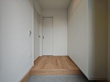 【東京都/清瀬市元町】清瀬市元町二丁目　新築戸建て5号棟 玄関